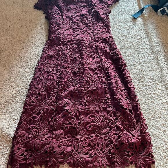 Lulus Romance language burgundy backless dress small - Picture 3 of 11